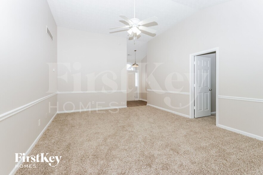 Building Photo - 5901 Green Meadow Way