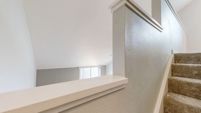 Building Photo - Serene 2 Bedroom 2 Bath Townhome in Windsor, CA with Carport Included!