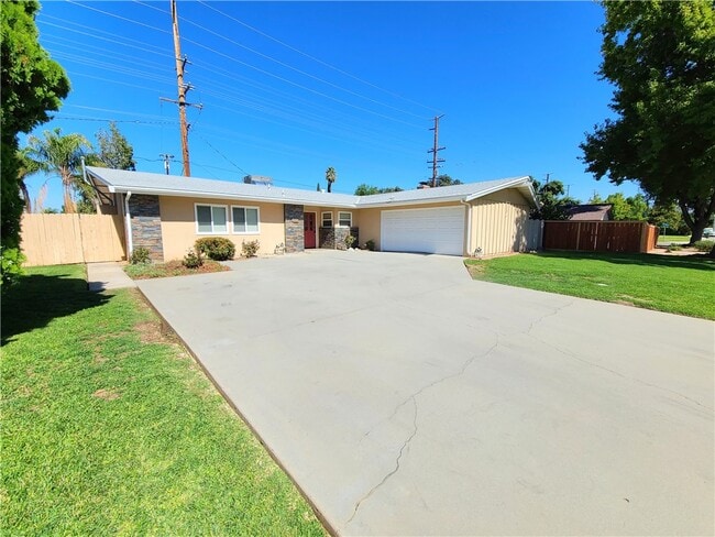 Primary Photo - 1012 Fulbright Ave