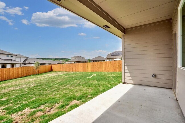 Building Photo - 10600 Seguin St