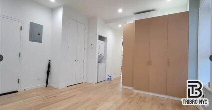 Building Photo - 4 bedroom in Brooklyn NY 11226