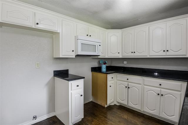 Building Photo - 1601 Arlington Dr