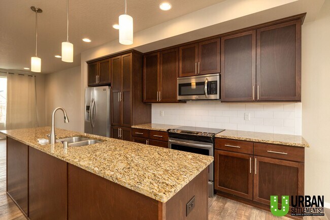 Building Photo - Modern Kendall Yards Townhome – 3 Bed, 2.5 Bath | 1,500 Sq. Ft.