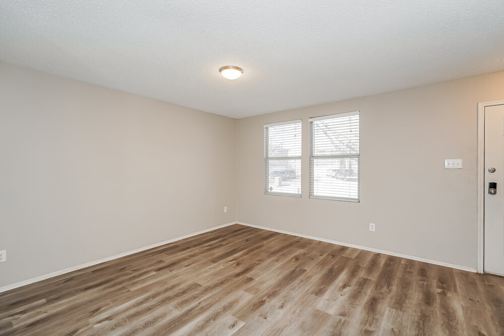 Building Photo - 1808 Lariat Dr