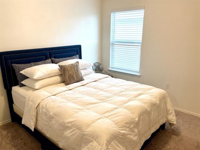 Building Photo - 12608 Anthology St