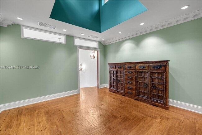 Building Photo - 13671 Deering Bay Dr