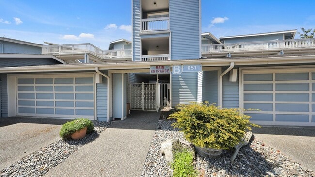 Building Photo - 2 Bed 2 Bath - Windjammer Park - Dog per Approval - NAS Whidbey