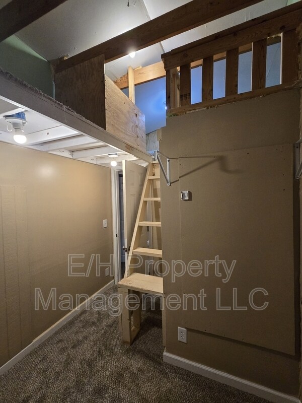 Building Photo - 635 N Andover Rd