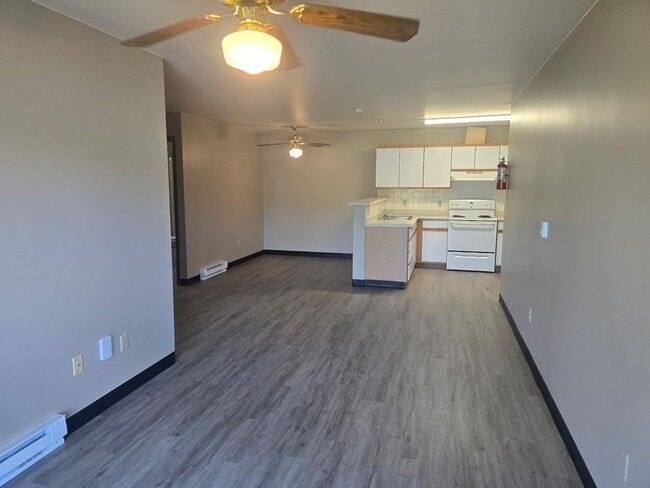 Building Photo - Cozy One Bedroom Apartment in Black River!
