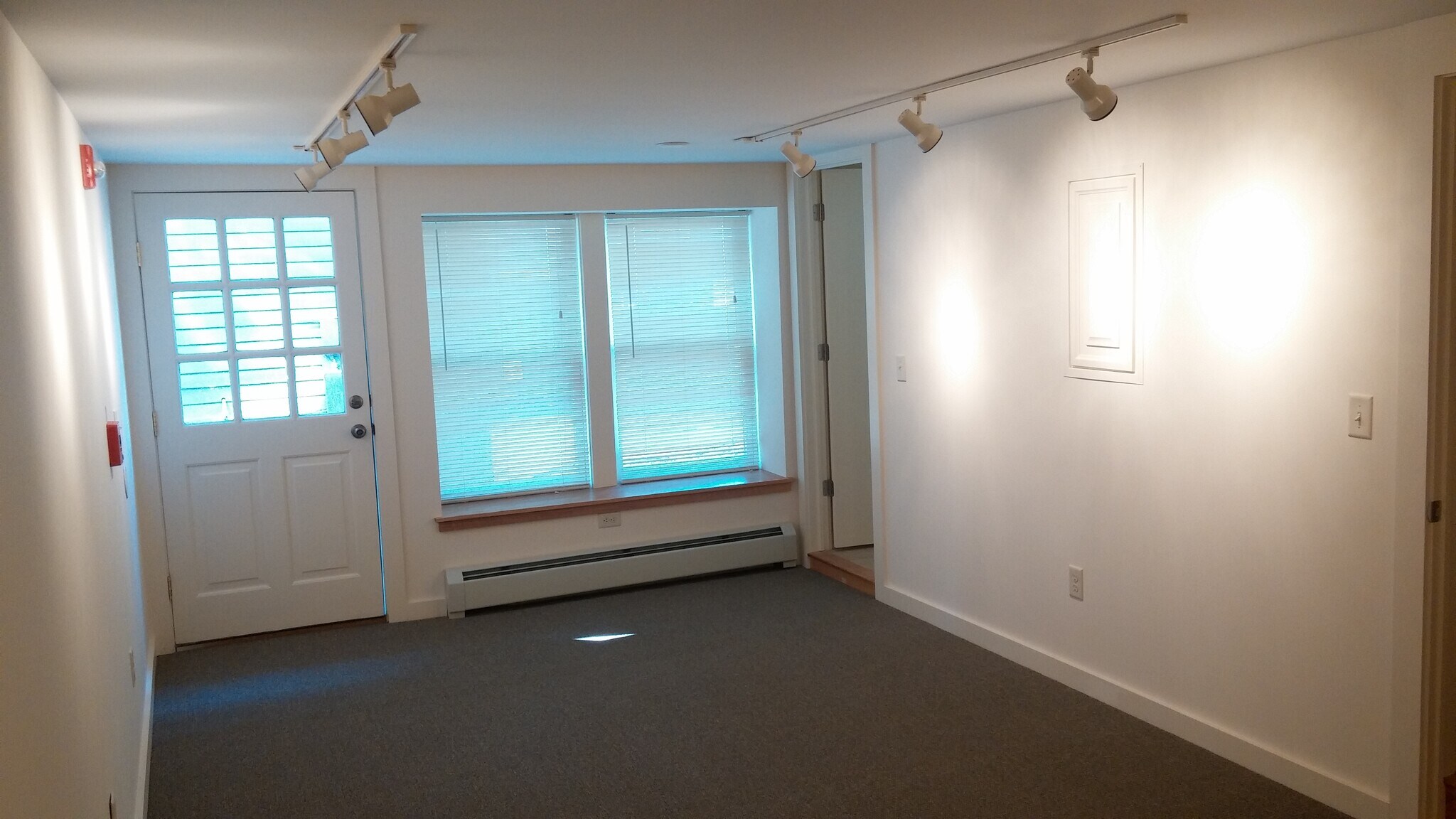 Building Photo - 203 Williams St
