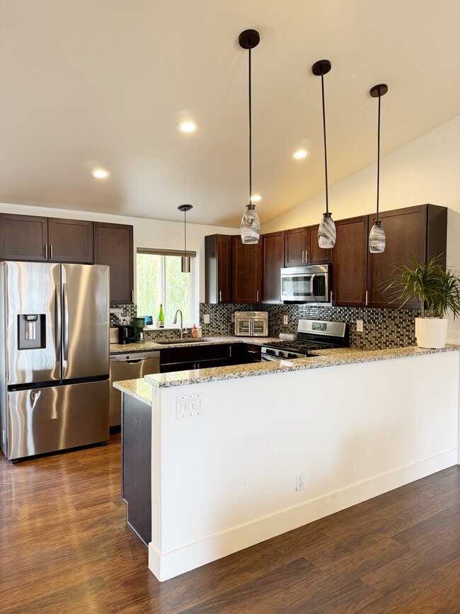 Building Photo - 1923 W Hampson Ave