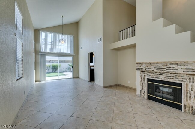 Building Photo - 2193 Eaglecloud Dr