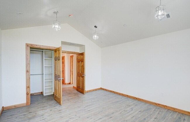 Building Photo - 6820 Willow Vista Ct