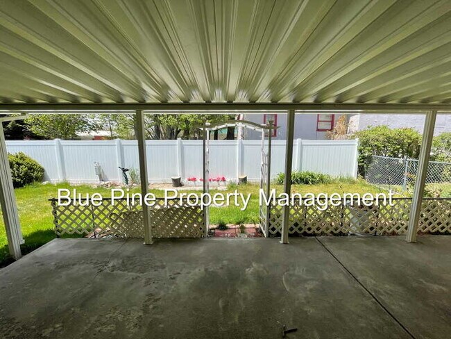 Building Photo - 907 J St