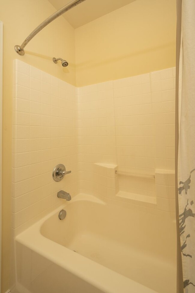 Building Photo - **LUXURIOUS GATED COMMUNITY IN FRANKLIN ZO...