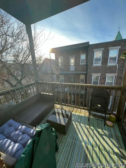 Building Photo - 26 Park Vale Ave