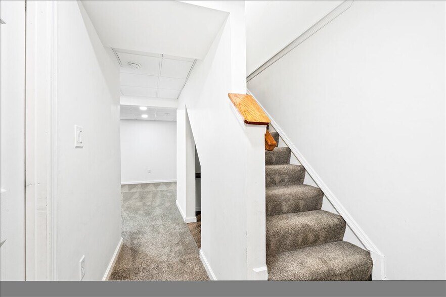Building Photo - 4975 Pintail Ct