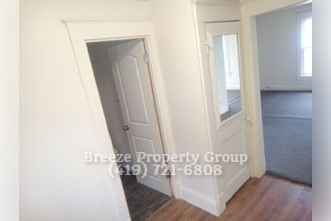 Building Photo - 771 Orchard St