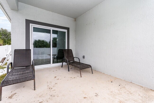 Building Photo - 448 St Andre Blvd