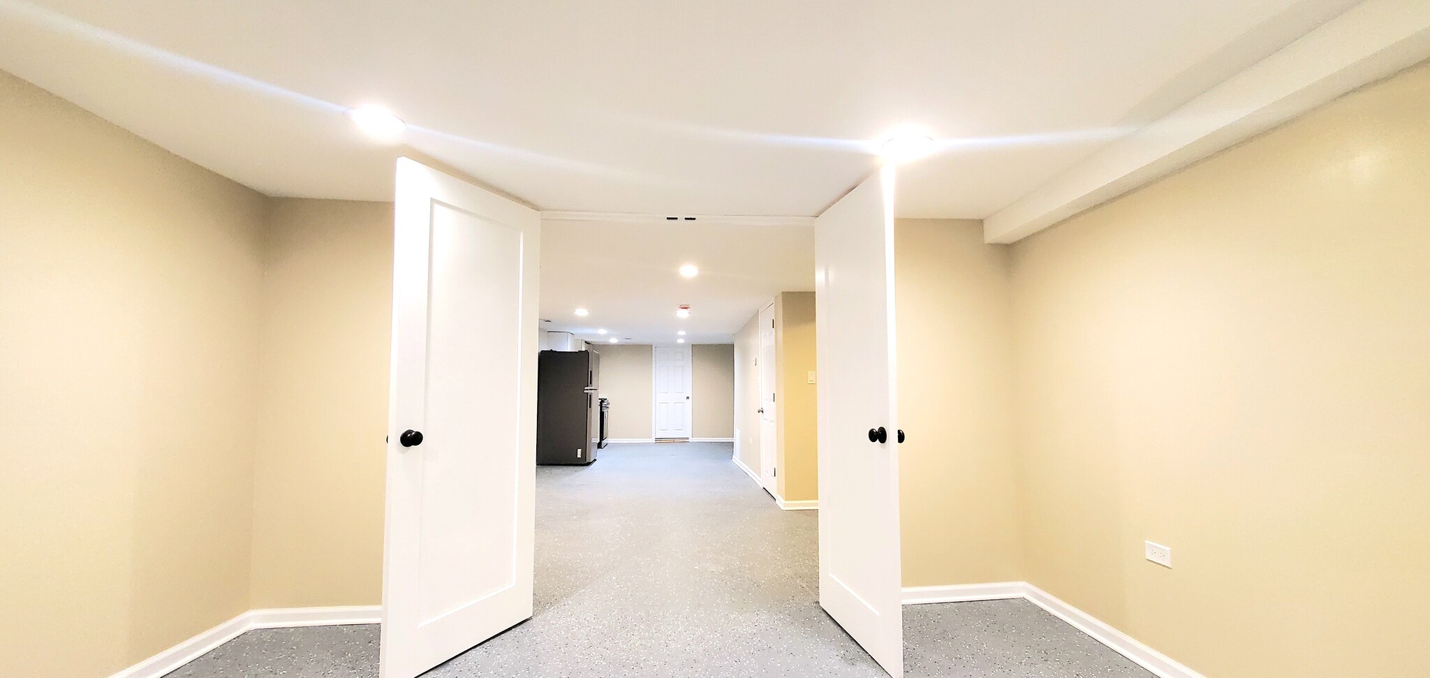 Building Photo - 3658 W Cortland St