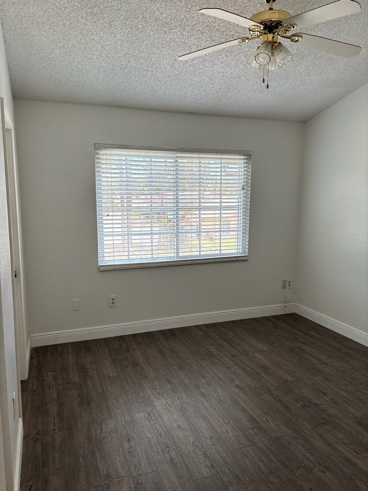 Building Photo - 7617 tamarind ave