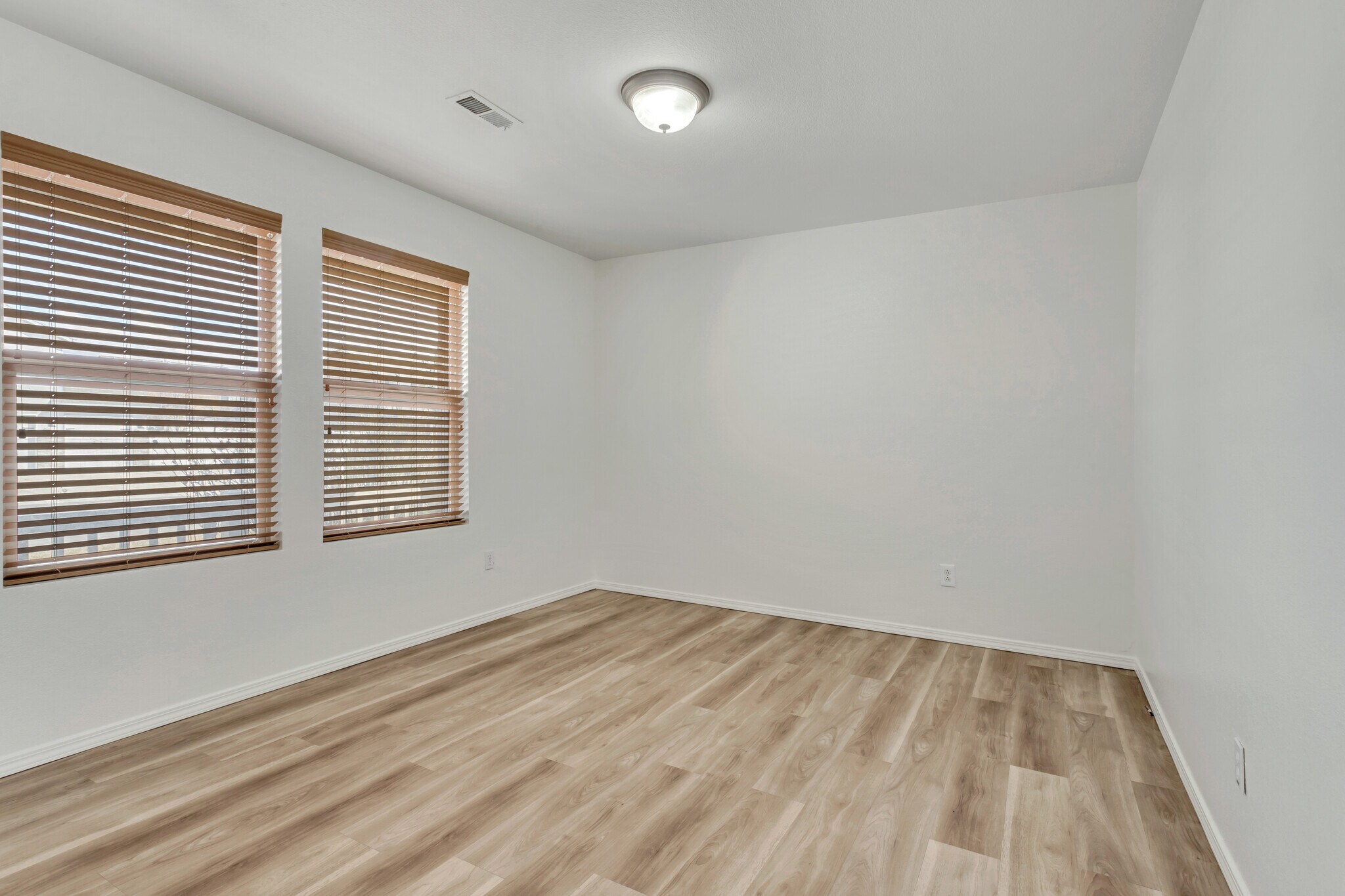 Front living room - 2867 W 400 S