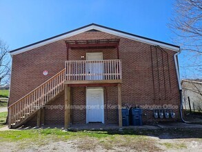 Building Photo - 427 Cardwell Ave