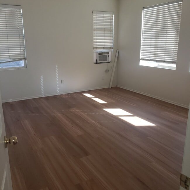 Building Photo - Nice 3 Bedroom/ 3 Bathroom Home in Moreno Valley!!!