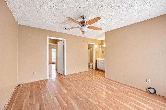Building Photo - 11685 Alief Clodine Rd