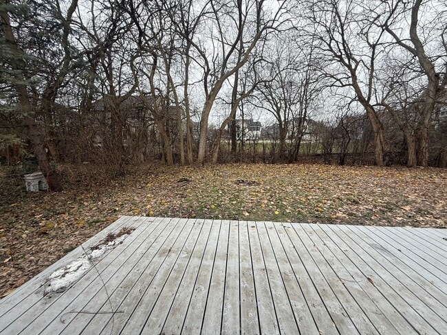 Building Photo - 10S328 Jamie Ln