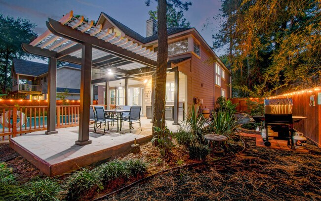 Building Photo - 35 Alden Glen Dr