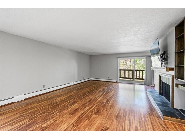 Building Photo - 450 Ford Rd