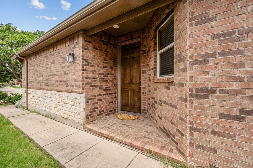 Building Photo - 1712 Adams Pl