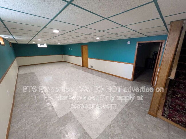 Building Photo - 306 Parkview Dr