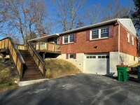 Building Photo - 3-Bedroom Home for Rent - Poughkeepsie