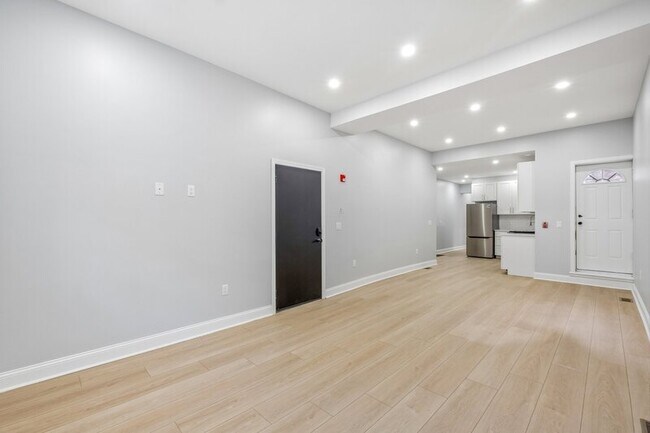 Building Photo - 617 S 8th St