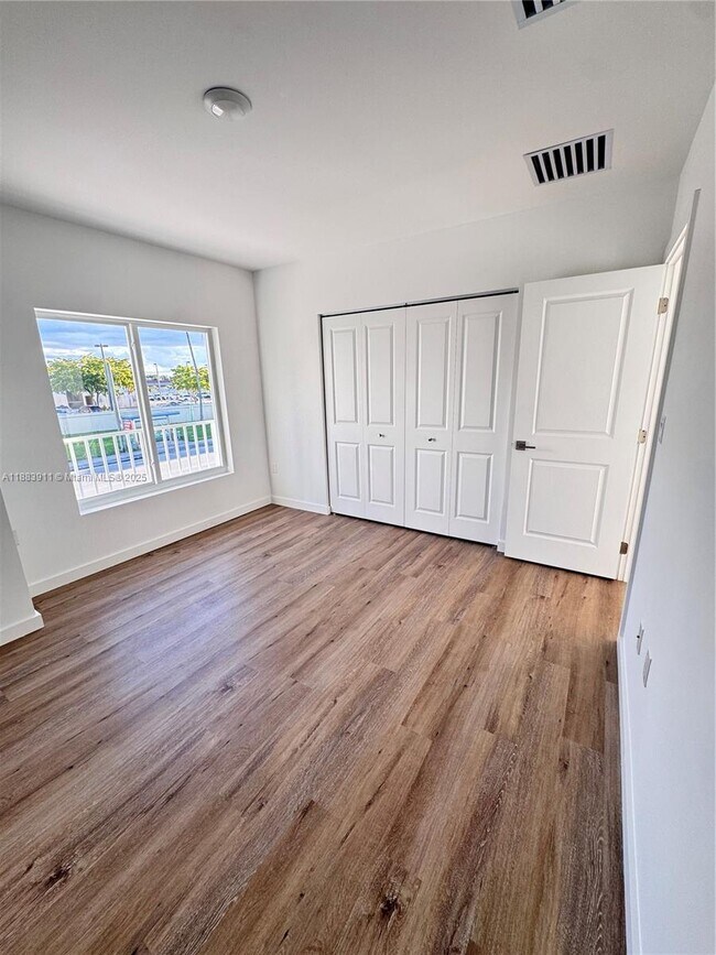 Building Photo - 18395 SW 103rd Ct