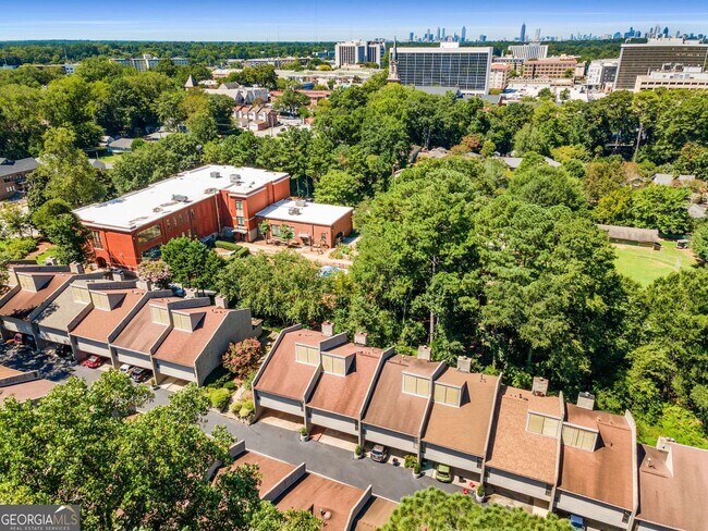 Building Photo - 510 E Ponce de Leon Ave