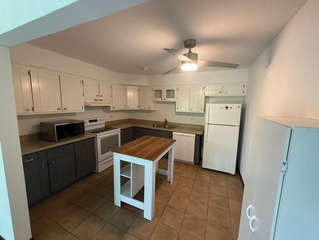 Building Photo - 1023 Shagbark Ct