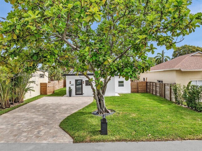 Building Photo - 107 Central Ave