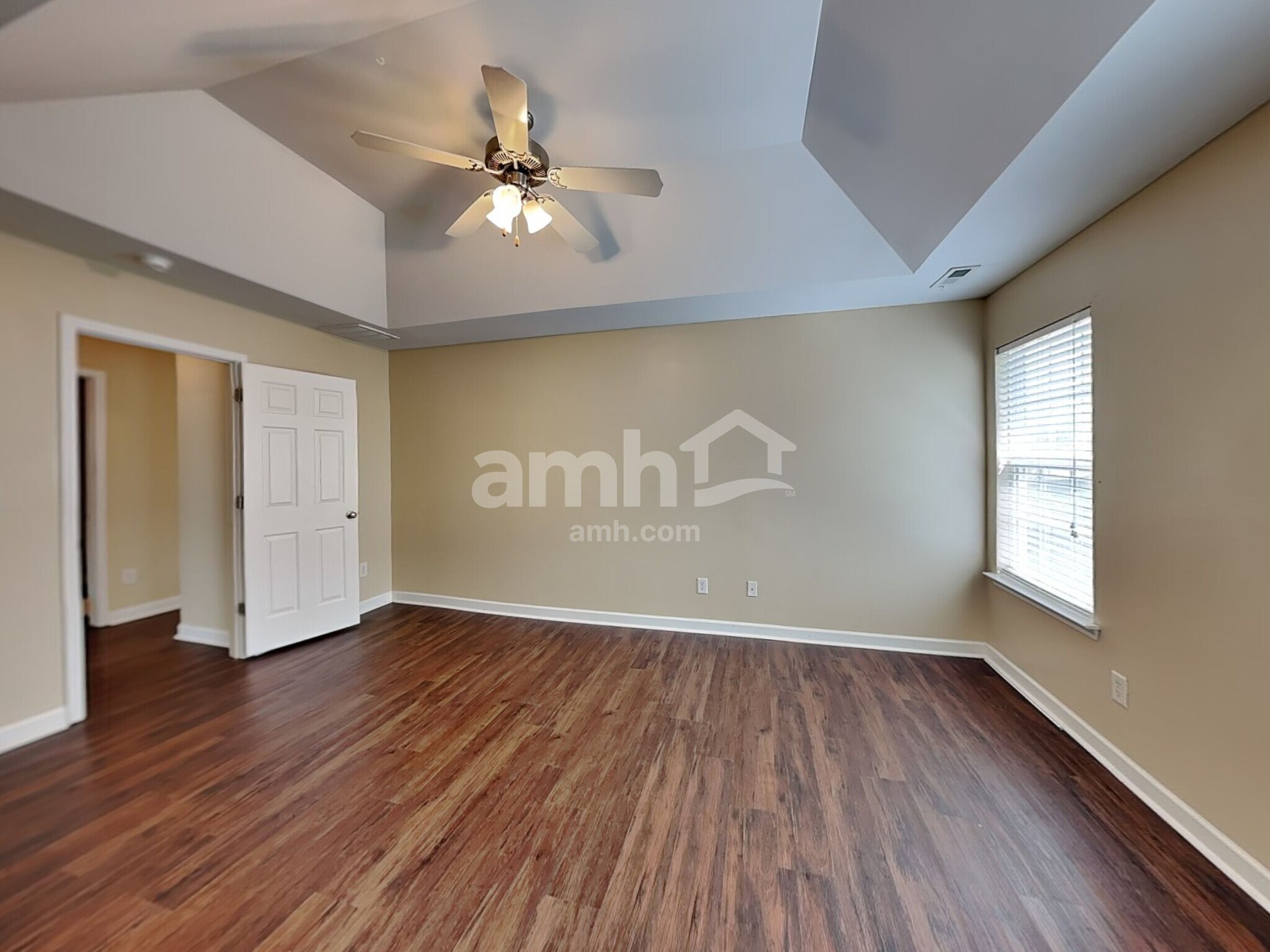 Building Photo - 8539 Suttonview Dr