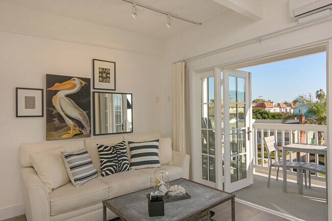 Building Photo - 3690 Carlsbad Blvd