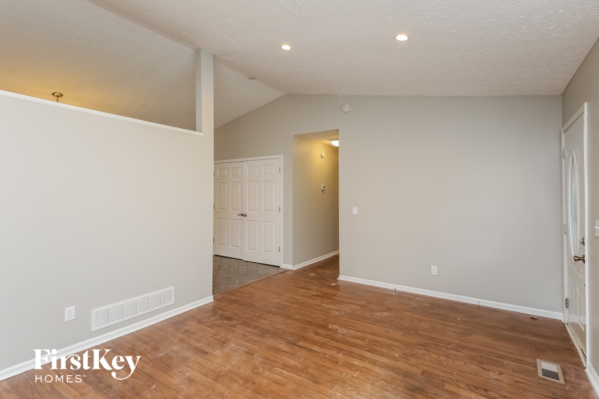 Building Photo - 432 Shady Ln Cir