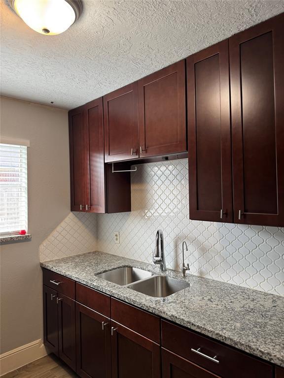 Building Photo - 7240 Kings Dr