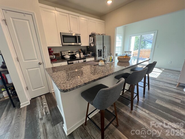 Building Photo - 19505 Meridian St