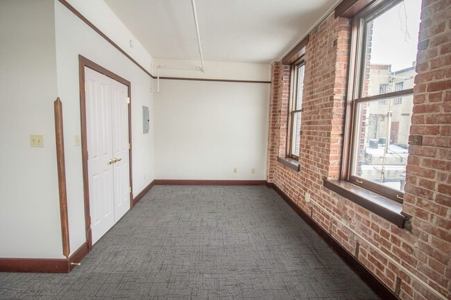 Building Photo - Sharp Building - RESIDENTIAL