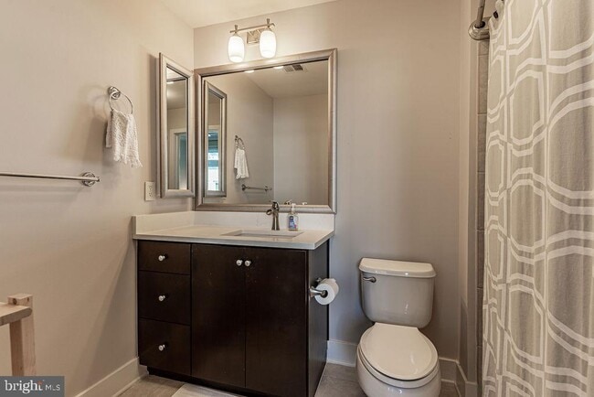 Building Photo - 815 N Patrick St