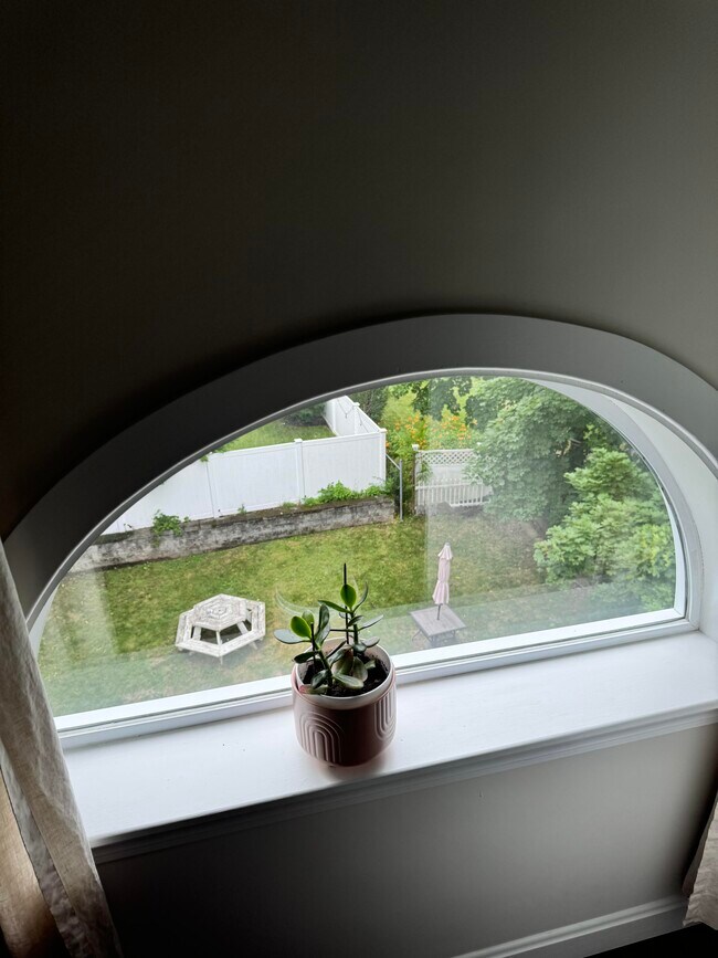 Building Photo - 95 Cherry St