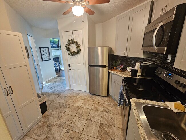 Building Photo - 104 Timberwood Ln