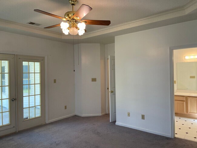 Building Photo - Beautiful 4-Bedroom Ranch in Courthouse Estates!